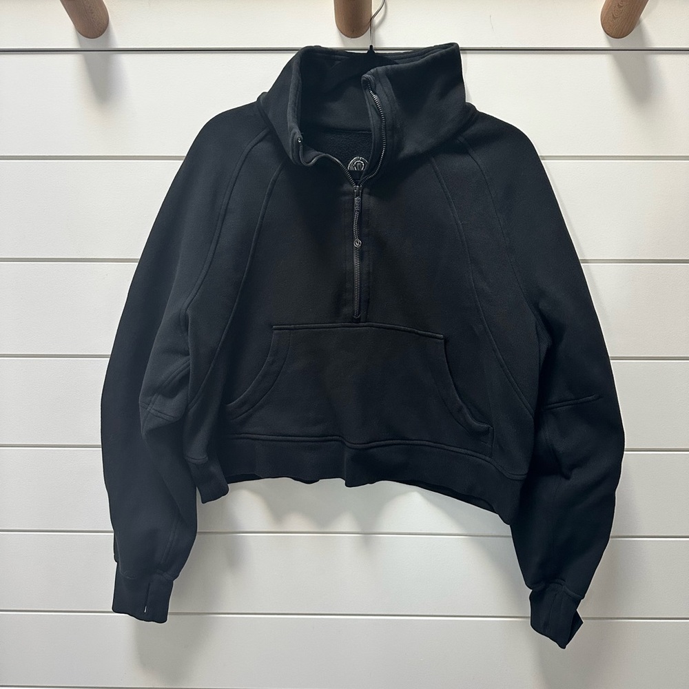 Lululemon black scuba - half-zip - cropped M/L